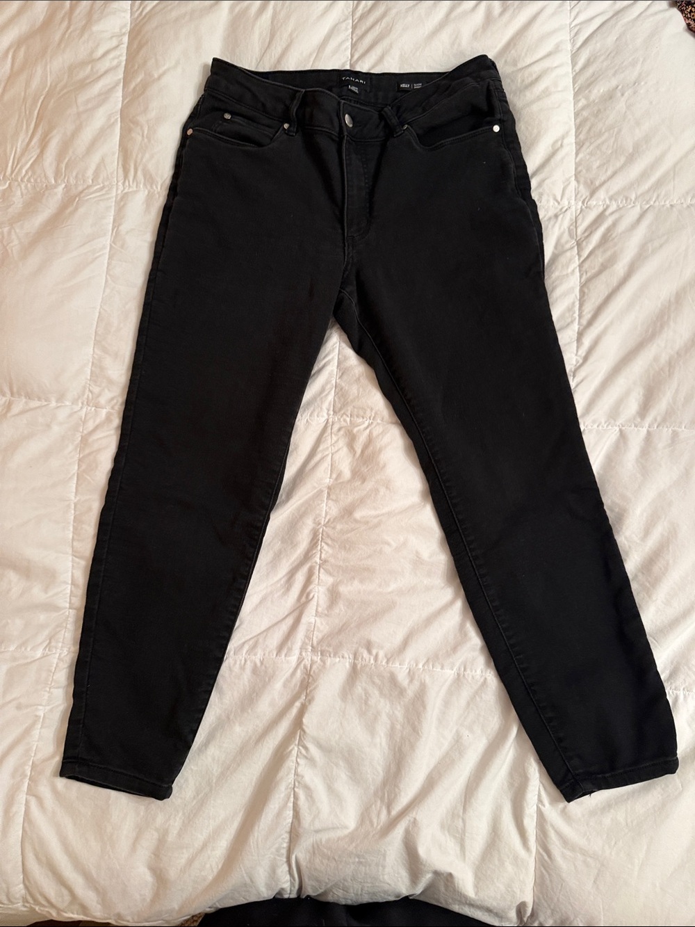 Tahari Women's Slim Straight Jeans in Black